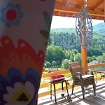Hébergement de vacances Rodzinne Pod Jaworem - Z Placem Zabaw, Ogniskiem Brenna