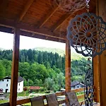 Rodzinne Pod Jaworem - Z Placem Zabaw, Ogniskiem *