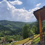 Rodzinne Pod Jaworem - Z Placem Zabaw, Ogniskiem