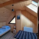 Rodzinne Pod Jaworem - Z Placem Zabaw, Ogniskiem Hébergement de vacances