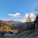 Rodzinne Pod Jaworem - Z Placem Zabaw, Ogniskiem