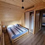 Rodzinne Pod Jaworem - Z Placem Zabaw, Ogniskiem Hébergement de vacances