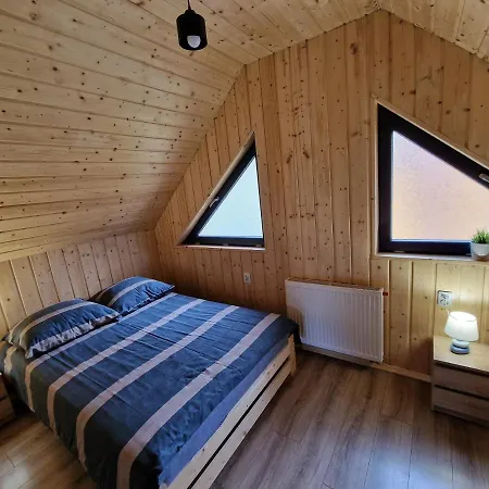 Domki Pod Jaworem Dom wakacyjny *