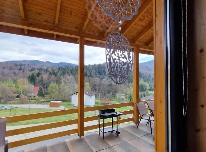 Pod Jaworem ברנה