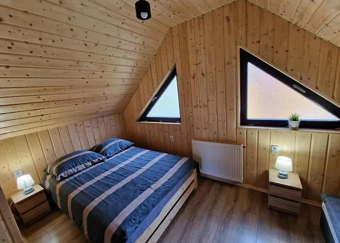 Pod Jaworem Holiday home *